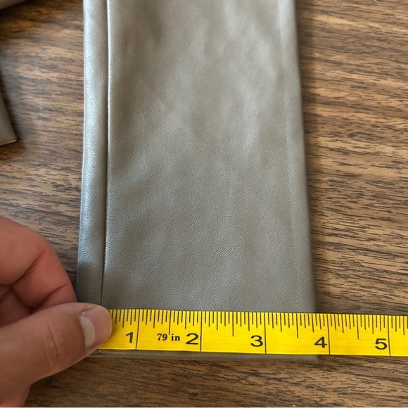 ❤️ Wilfred Free Taupe Faux Leather Leggings - Picture 11 of 11